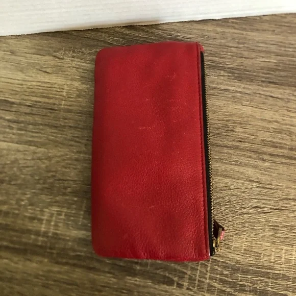 FOSSIL Red Leather Wallet - Picture 5 of 15